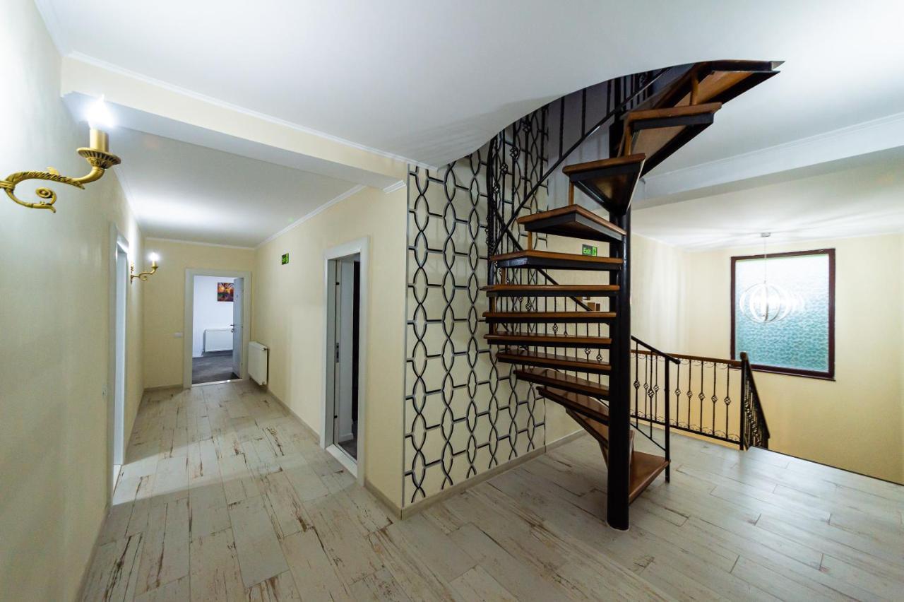 Vila Casa Avram Râmnicu Vâlcea Exteriér fotografie